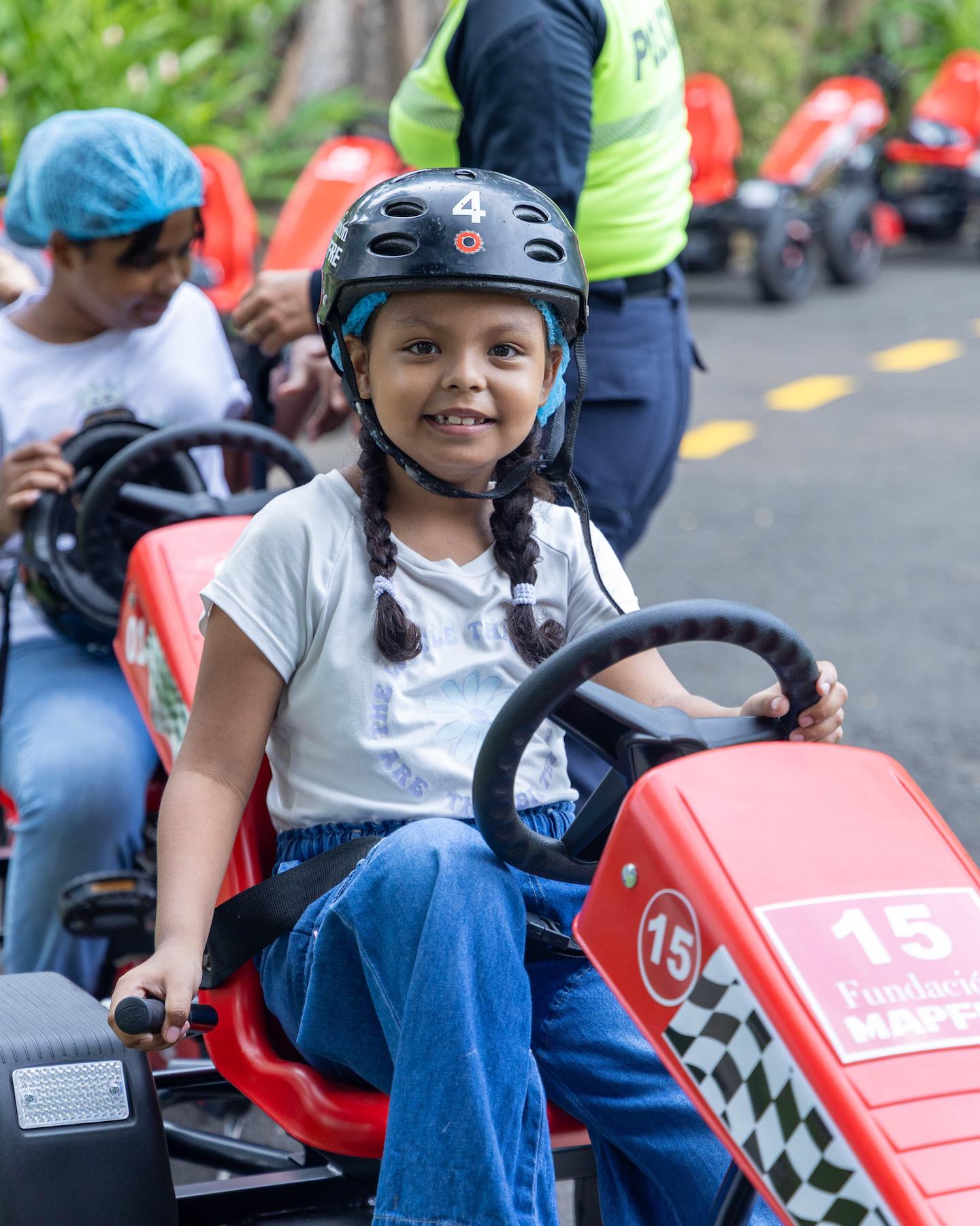 Más de 80 mil niños capacitados en educación vial gracias a la alianza entre la Primera Dama y Fundación MAPFRE