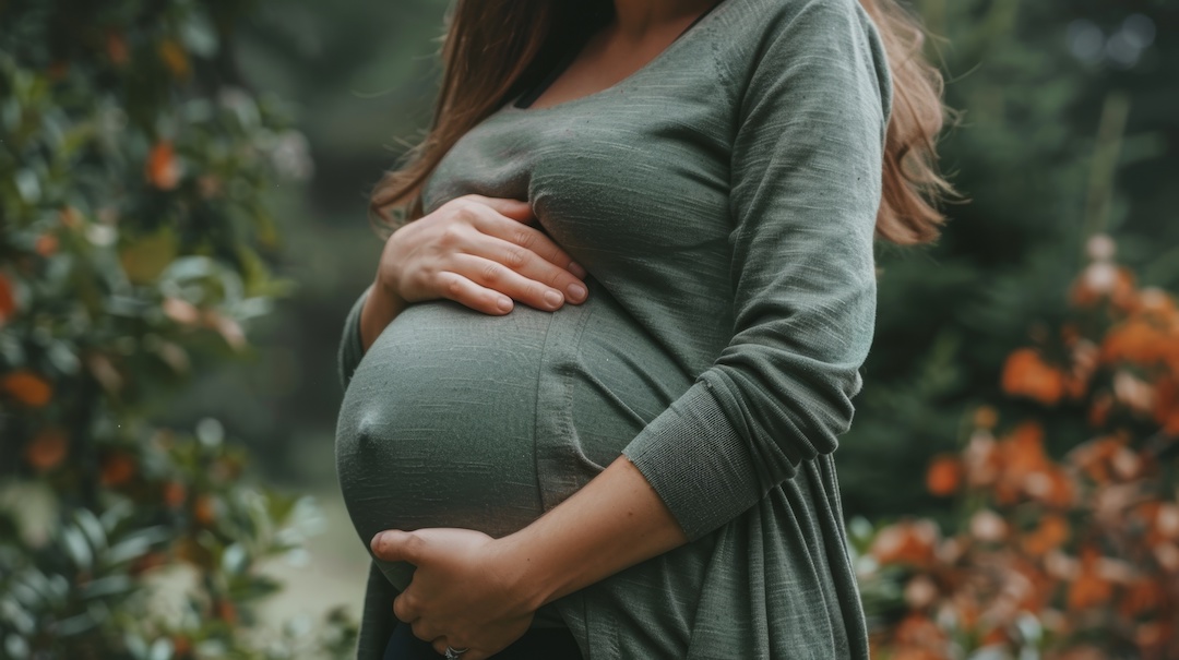 Maternidad tardía: mitos y realidades sobre los riesgos de la fertilidad después de los 35 años