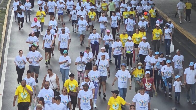 XXVI Caminata Familiar Susie Thayer 2025 reunió a más de 10 mil personas
