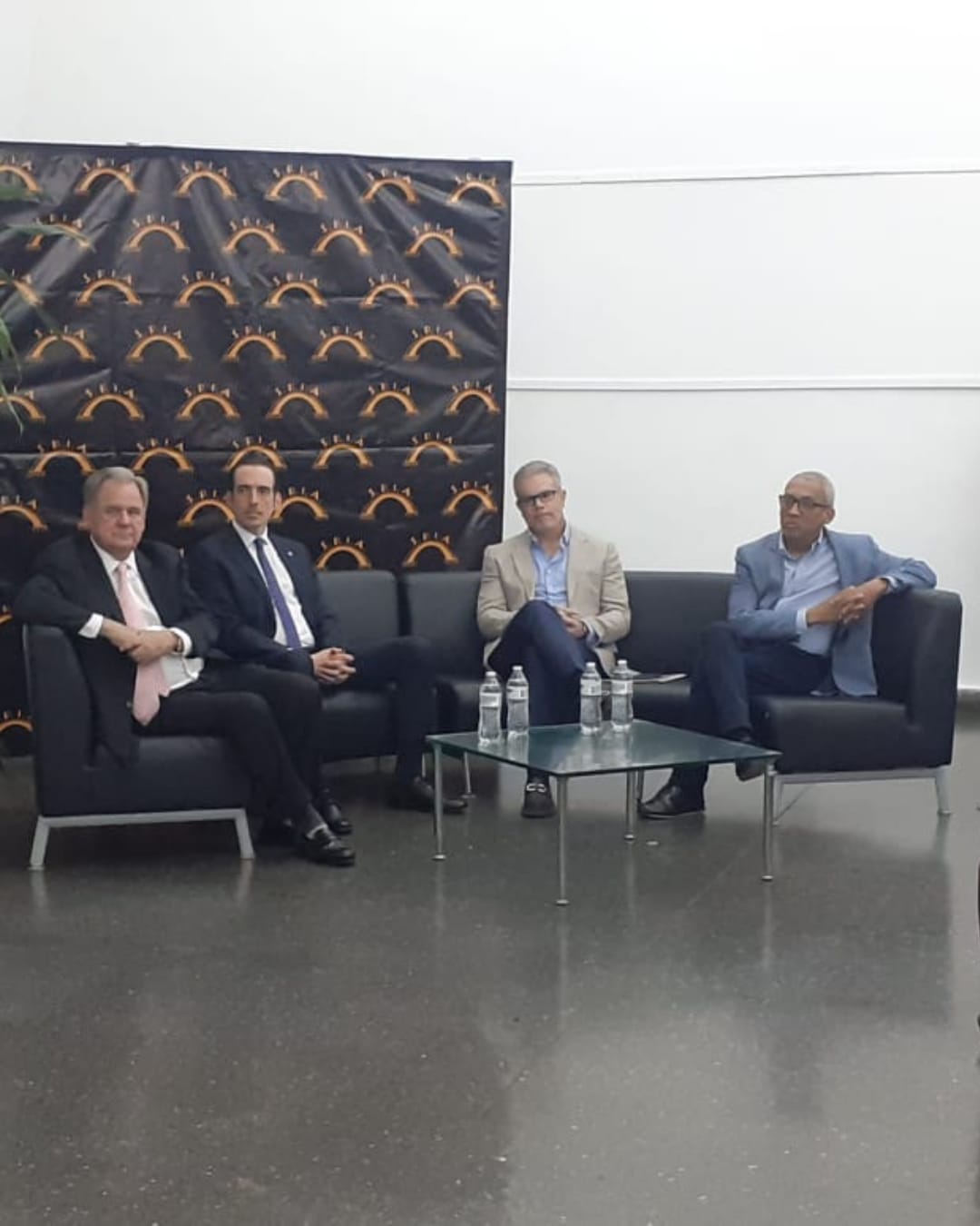 SPIA organizó conversatorio sobre el Proyecto de Ferrocarril Panamá–David–Frontera